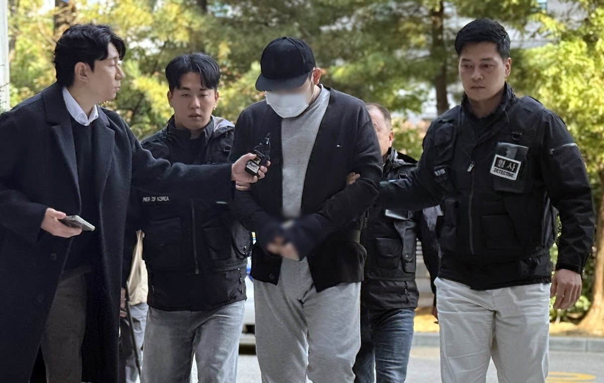 살인미수와 공동감금 등 혐의를 받는 2인조 중 한 명 / 뉴스1