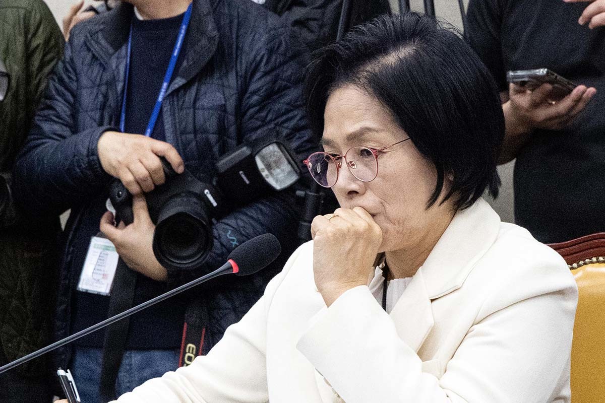 29일 서울 여의도 국회에서 열린 과학기술정보방송통신위원회 과학기술정보통신부 등에 대한 국정감사에서 최민희 위원장이 굳은 표정을 짓고 있다. / 뉴스1