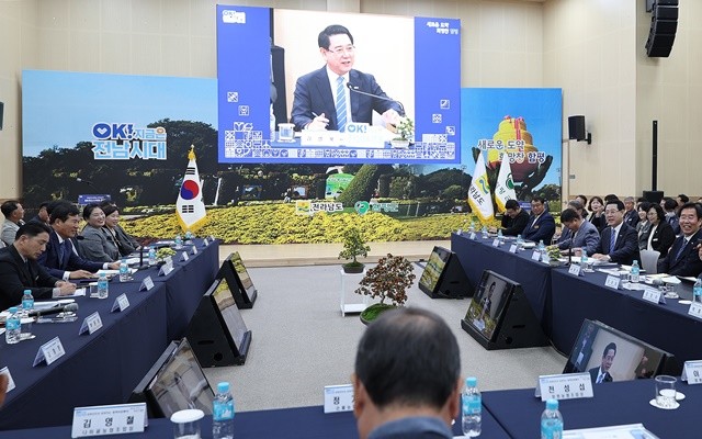 김영록 도지사는 '함평군의 비전과 가능성에 깊이 공감하며, 도에서도 단계적으로 비전 사업을 추진하고 있다'며 '함평 해안도로 개설사업에 내년도 예산 10억 원을 반영하고, 손불 월천지구 배수개선사업은 즉각 정비가 추진되도록 지원하겠다'고 밝혔다.