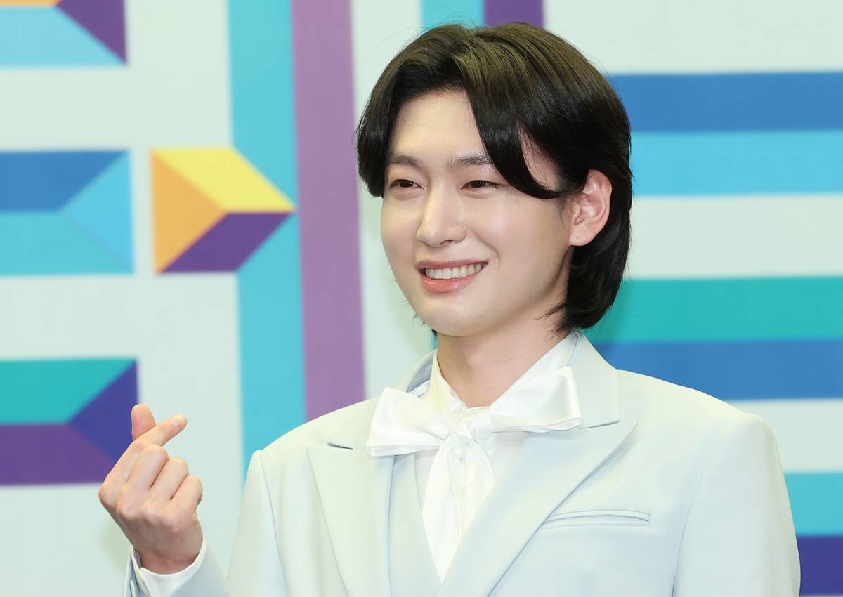 가수 김용빈이 지난 3월 24일 오전 서울 마포구 상암동 스탠포드호텔에서 열린 TV조선 '미스터트롯3' TOP7 기자간담회에 참석해 포즈를 취하고 있다 / 뉴스1