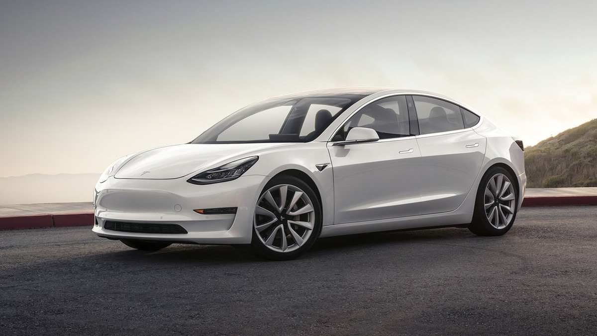 BMS 충전 제한 문제가 발생하고 있는 구형 모델 3. / 테슬라