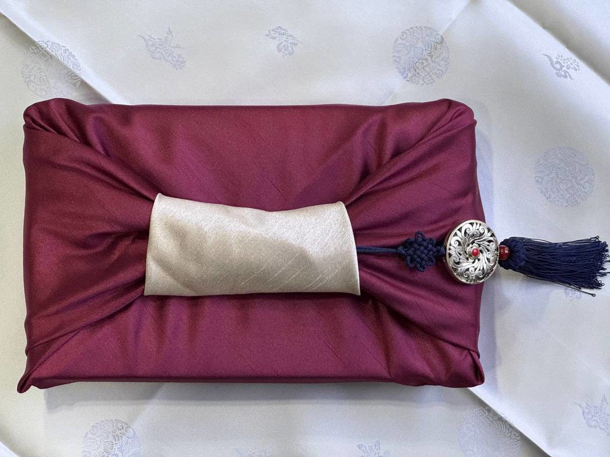 대통령실은 이재명 대통령이 APEC(아시아태평양경제협력체) 정상회의 참석을 위해 방한한 시진핑 중국 국가주석과 중국 대표단에게 황남빵 200상자를 선물했다고 31일 밝혔다 / 대통령실 제공, 뉴스1