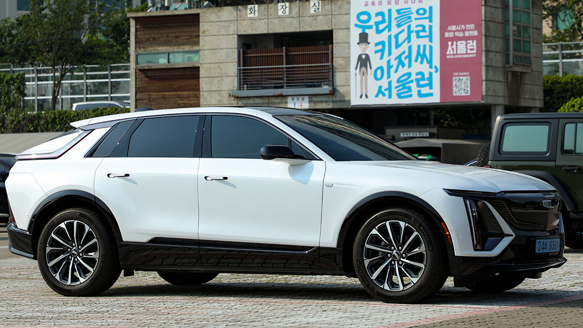 캐딜락은 순수 전기차 리릭에 대해 최대 1700만 원 할인을 진행한다. / 권혁재 PD