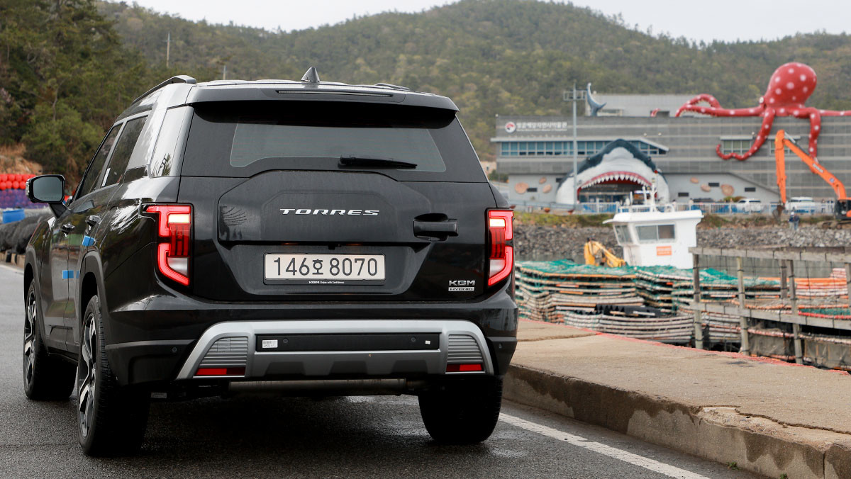 토레스 하이브리드는 무이자 할부, 또는 10% 할인 혜택이 제공된다. / 권혁재 PD