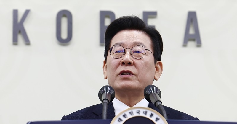 이재명 대통령이 2025 아시아태평양경제협력체(APEC) 정상회의 폐막일인 1일 오후 경북 경주화백컨벤션센터(HICO) 인근 국제미디어센터(IMC)에서 기자회견을 하고 있다. / 뉴스1