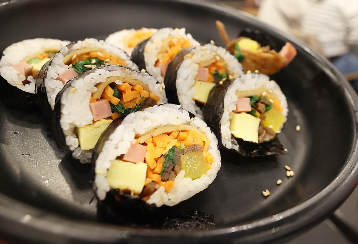 김밥 모습. 기사 이해를 돕기 위한 자료 사진. 해당 기사 내용과 직접적인 관련은 없습니다. / 연합뉴스