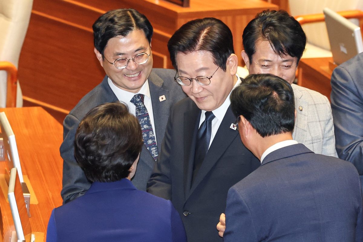 이재명 대통령이 4일 2026년도 정부 예산안에 대한 시정연설을 하기 위해 국회 본회의장에 들어서고 있다. / 국회사진기자단 -뉴스1