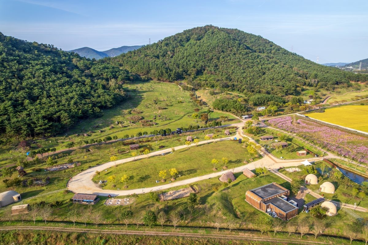 고창 고인돌 유적지. / cstrike-shutterstock.com