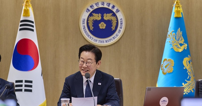 이재명 대통령이 4일 서울 용산 대통령실 청사에서 열린 국무회의에서 발언을 하고 있다. / 뉴스1