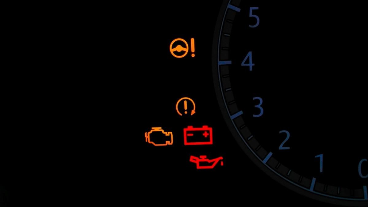 자동차 계기판 자료사진 / BLKstudio-shutterstock.com