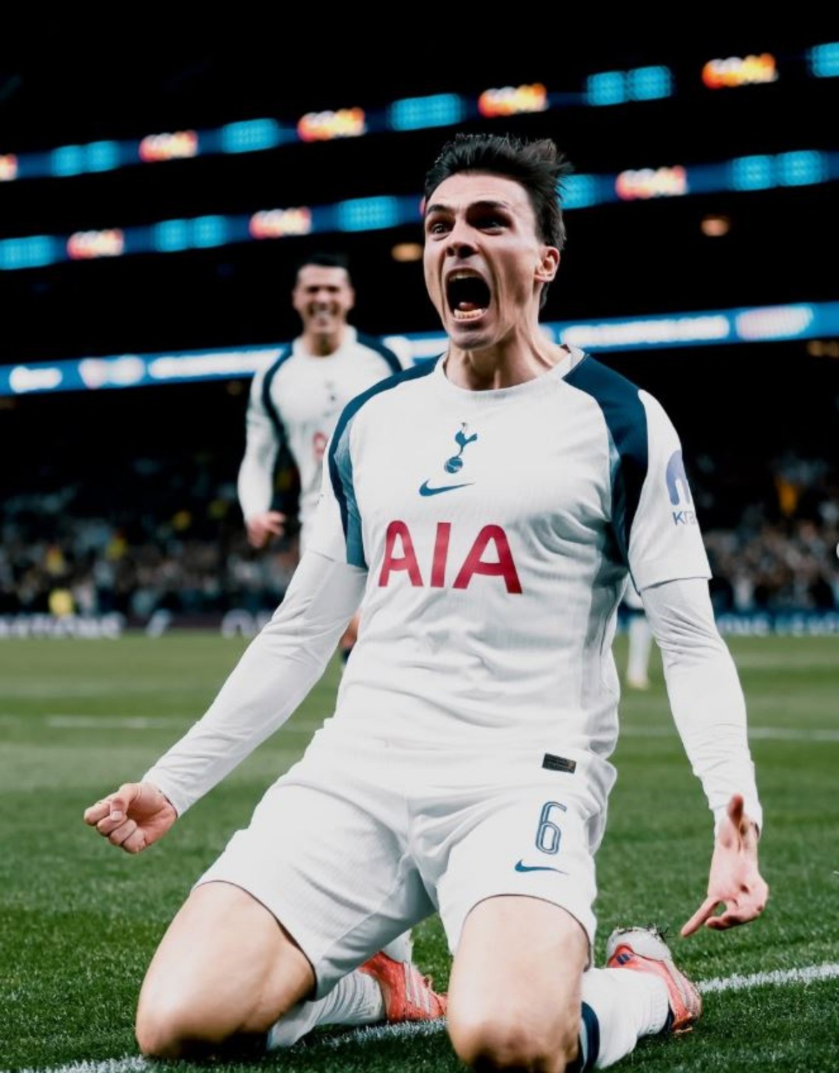 미키 반 더 벤 '으아아!! 쏘니 보고 있지?!' / 토트넘 홋스퍼 인스타그램