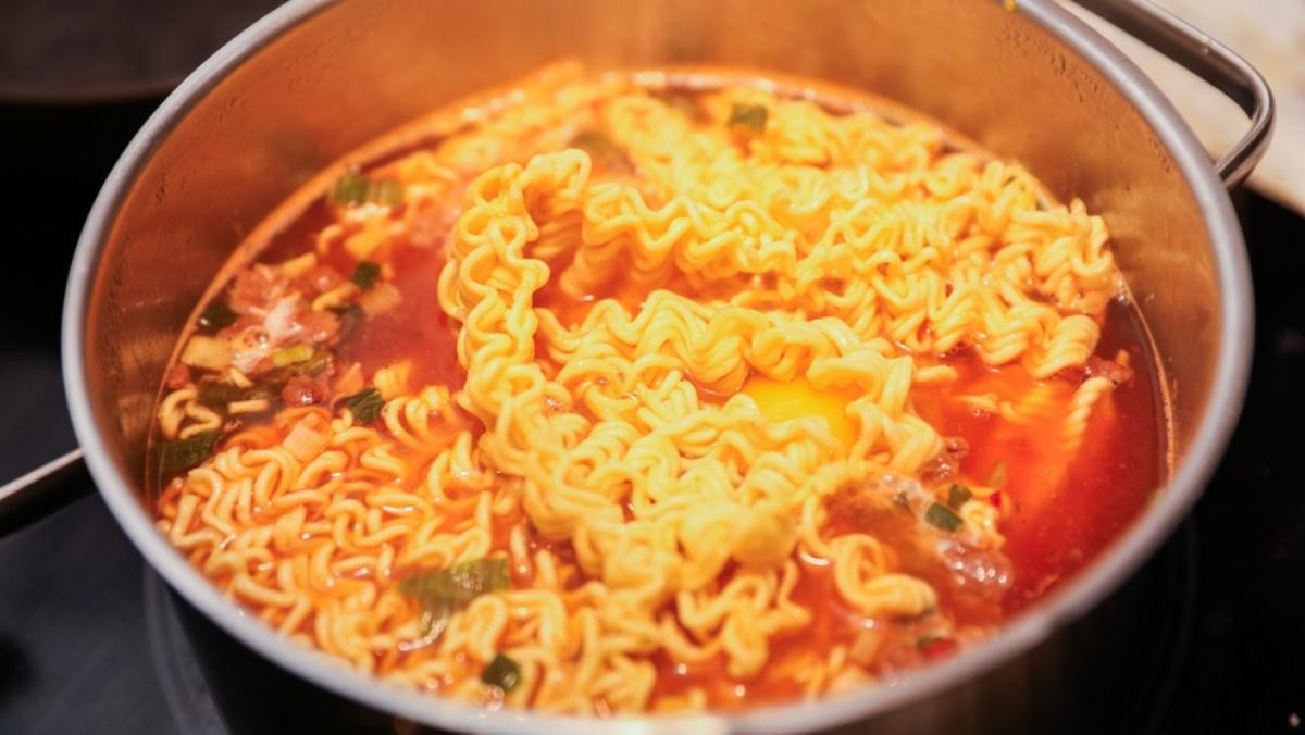 라면 자료사진 / Your Hand Please-shutterstock.com