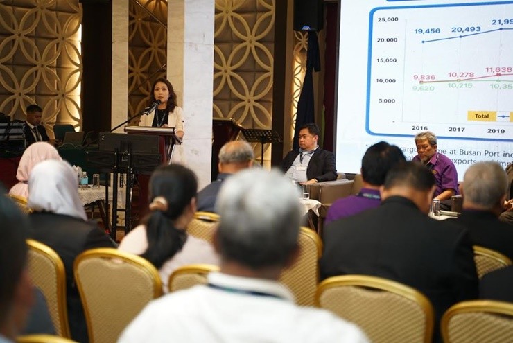 부산항만공사가 세계 주요 항만들이 참여한 국제행사에서 부산항의 디지털 전환과 친환경 항만전략을 공유하며 글로벌 협력 강화에 나섰다. / 사진제공=부산항만공사