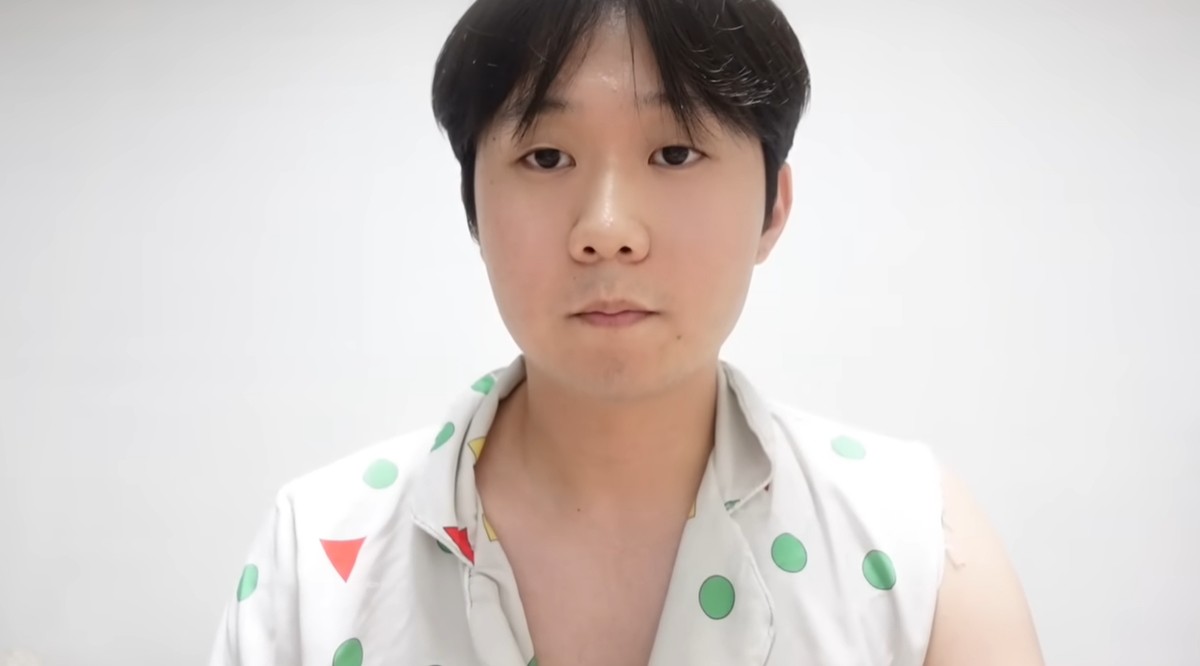 경찰 수사 소식에 해명 영상을 올린 유튜버 '데보짱'. / 유튜브 채널 ‘한국인 선생님 데보짱’