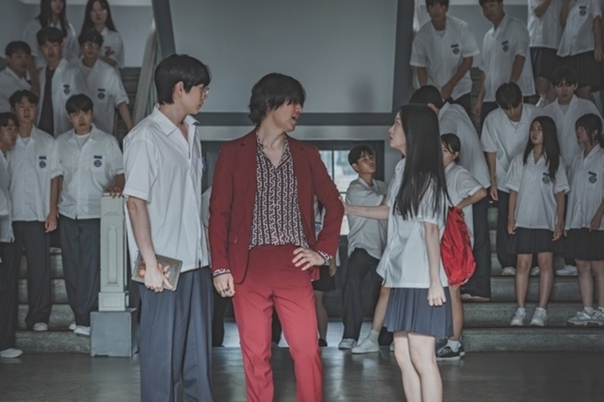 부녀 사이를 연기한 배수빈과 김유정 / 티빙