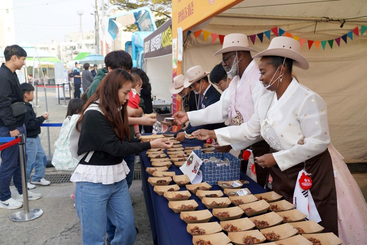 미국 멤피스 바비큐 요리팀 / 홍성군 제공