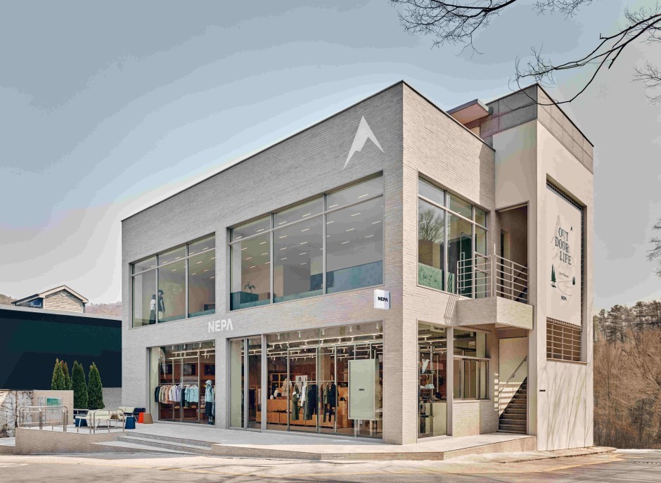 청계산 스토어 전경. / 네파 제공