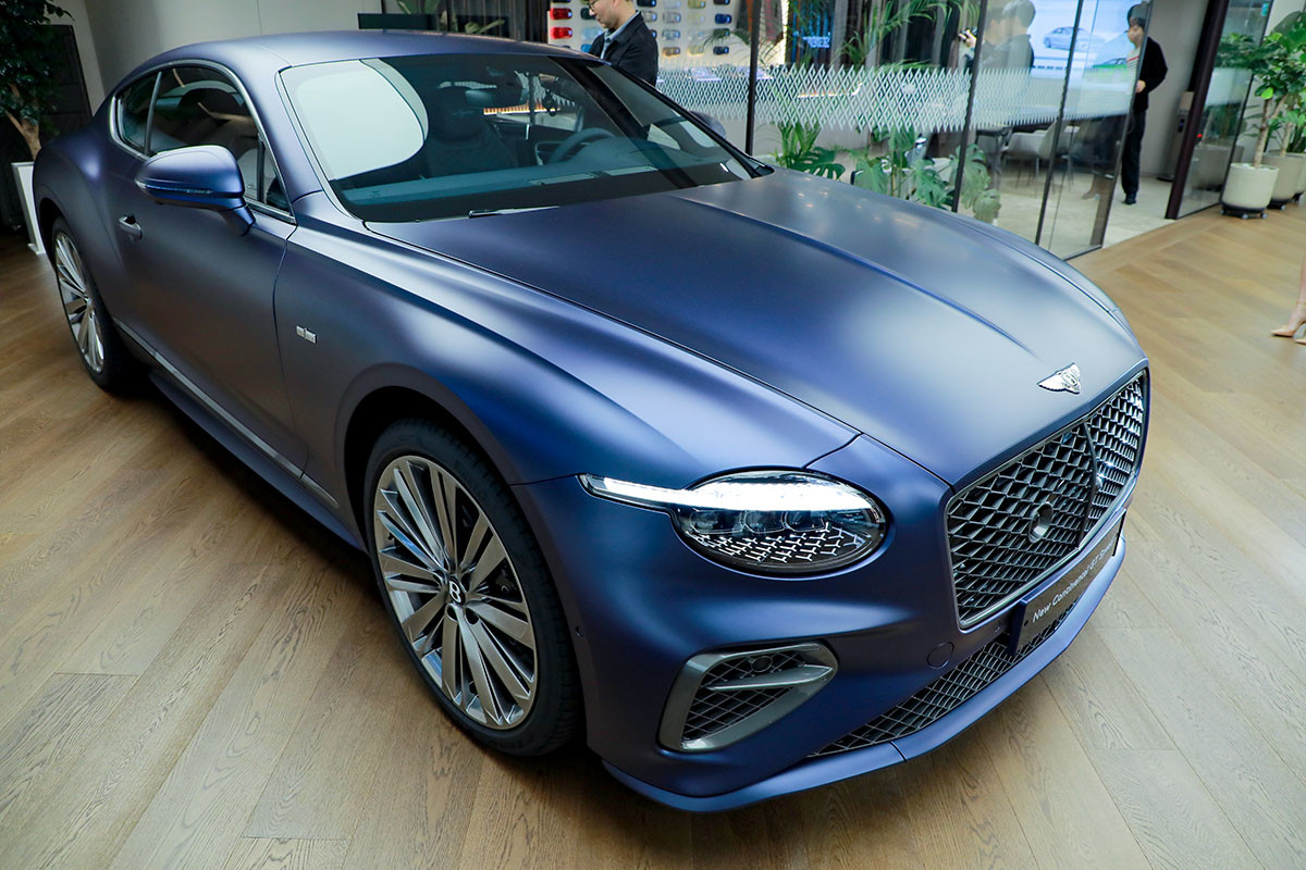 PHEV 시스템을 채택한 벤틀리 컨티넨탈 GT. / 권혁재 PD