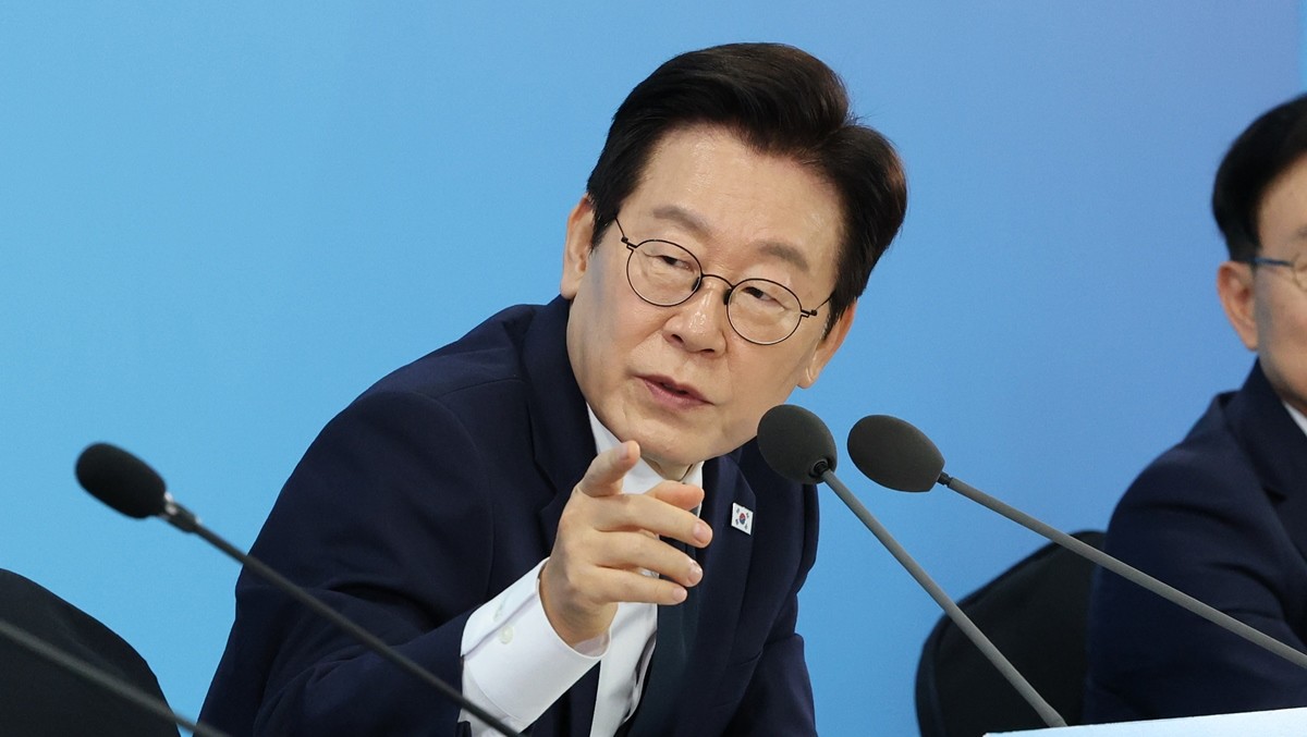 이재명 대통령이 7일 오후 대전 유성구 국립중앙과학관에서 열린 다시 과학기술인을 꿈꾸는 대한민국 국민보고회에서 발언하고 있는 모습 / 뉴스1