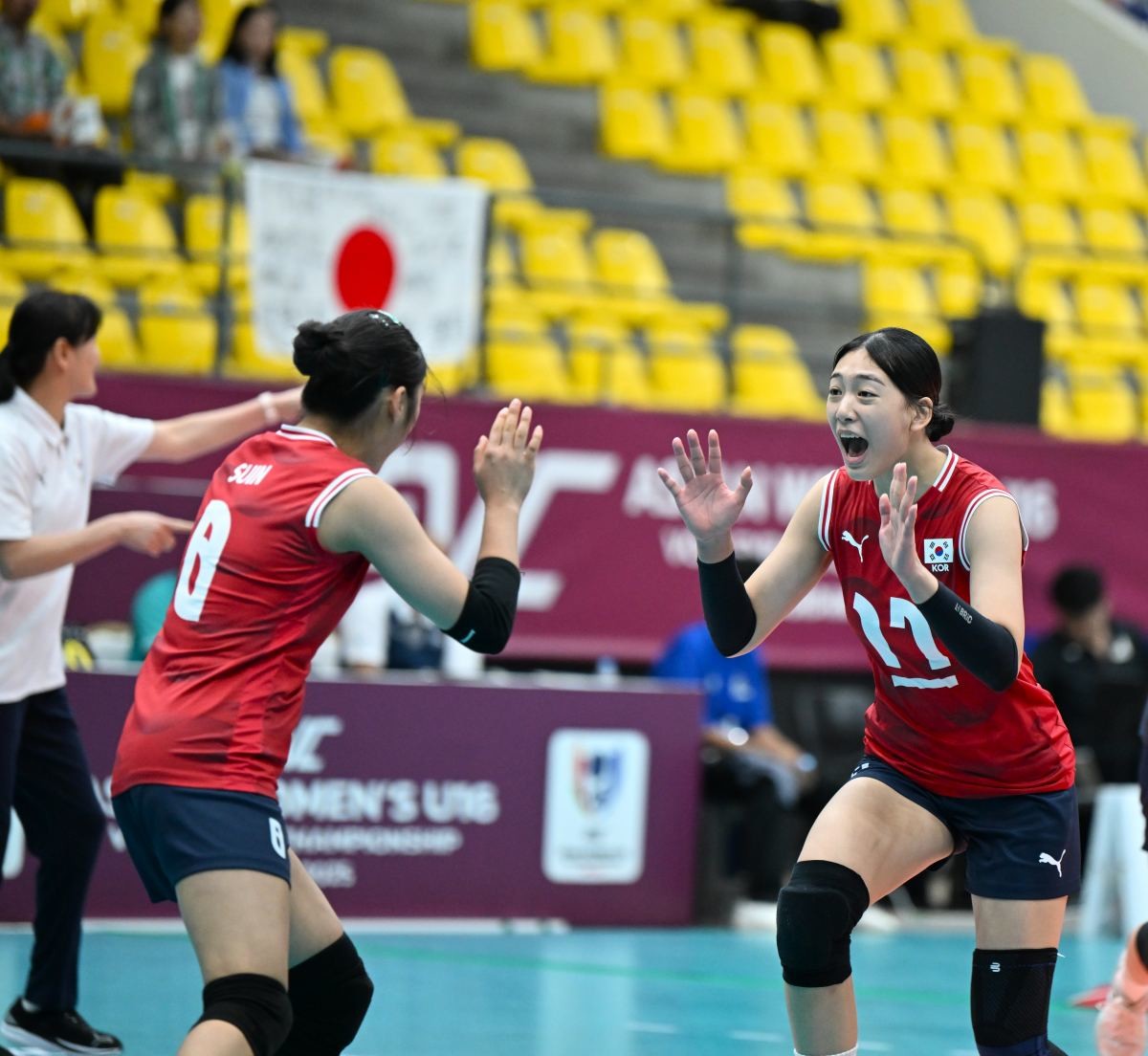 일본에게 짜릿한 역전승 거둔 한국 U-16 여자배구 대표팀. / 아시아배구연맹
