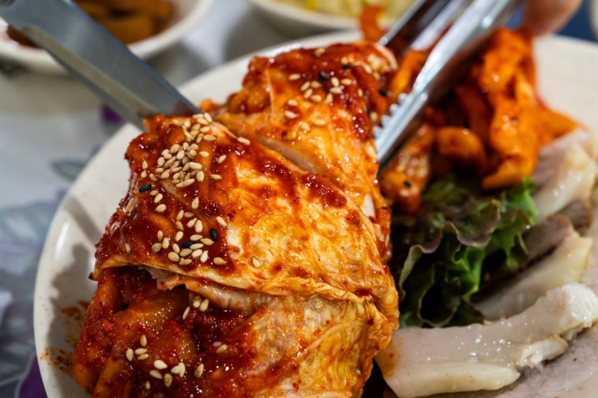 김장 김치와 수육 / SUNGMOON HAN-shutterstock.com