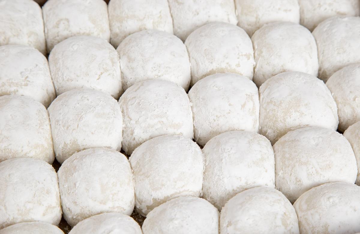 찹쌀떡 / DADANA-Shutterstock.com