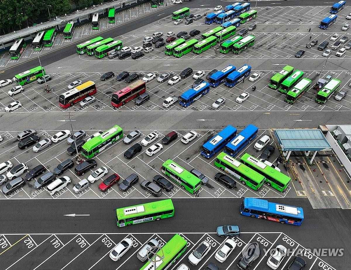 서울 버스 / 연합뉴스