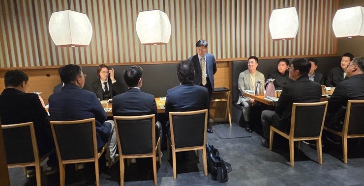 부산항만공사가 11월 6일(현지시간) 미국 로스앤젤레스에서 현지 수출·물류기업 관계자들과 간담회를 열고, 글로벌 공급망 재편 상황에 따른 대응 방향을 논의했다.   / 사진제공=부산항만공사