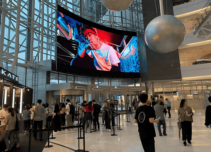 영등포 타임스퀘어 대형 전광판 / 기프트리 제공