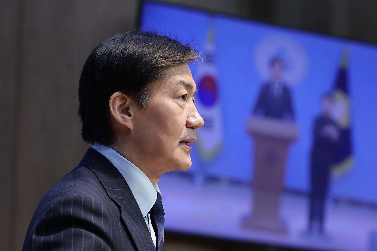 조국 전 조국혁신당 비상대책위원장이 10일 서울 여의도 국회 소통관에서 당대표 출마 기자회견을 하고 있다. / 뉴스1