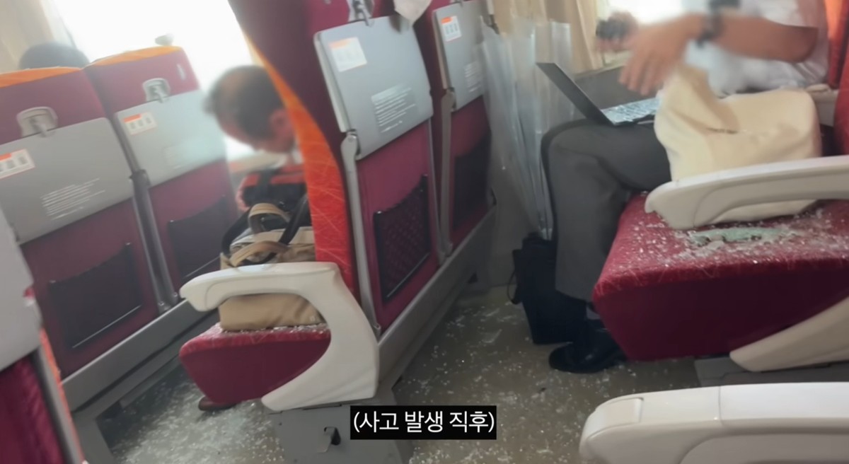 이하 사고가 난 열차 내부. / 유튜브 채널 '데일리 조이'