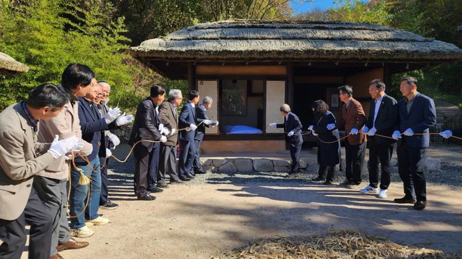 포항 장기면(옛 장기현 마현리) ‘장기유배문화체험촌’ 다산초당에 모셔진 다산의 영정