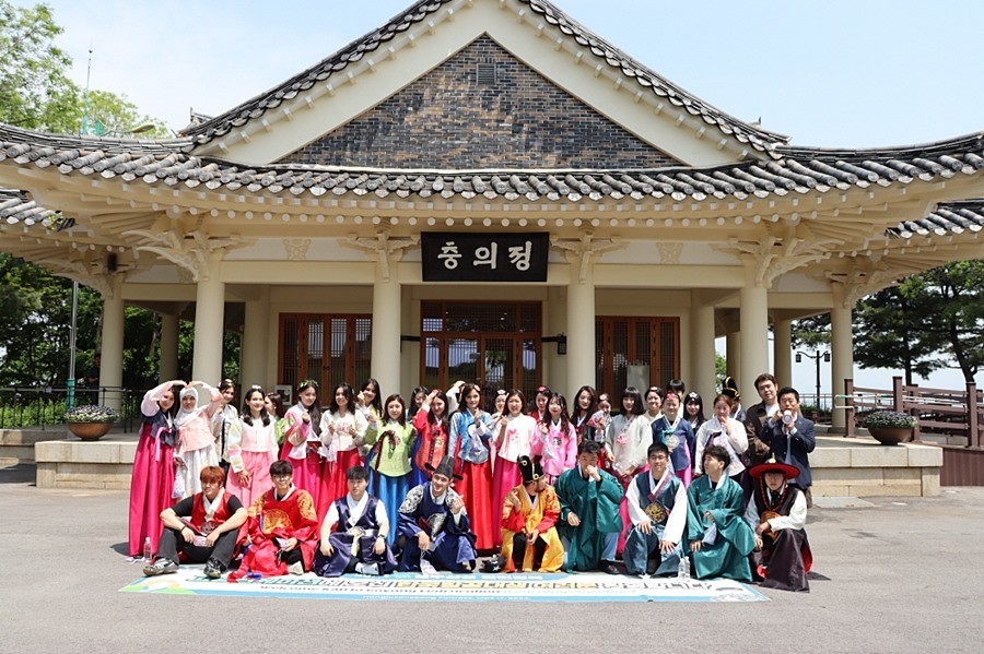 ‘2023 행주산성 런케이션'에 참여한 한국항공대 외국인유학생 기념촬영