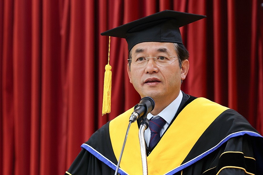 2025년 고양벤처농업대학 수료식에 참석해 축사 중인 이동환 고양특례시장