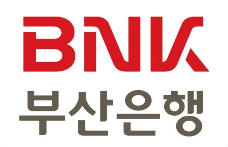 비대면 금융이 일상이 된 시대, 은행 창구 대신 전화 한 통이 고객의 마지막 의지처가 되는 경우가 있다.  / 사진=위키트리 DB