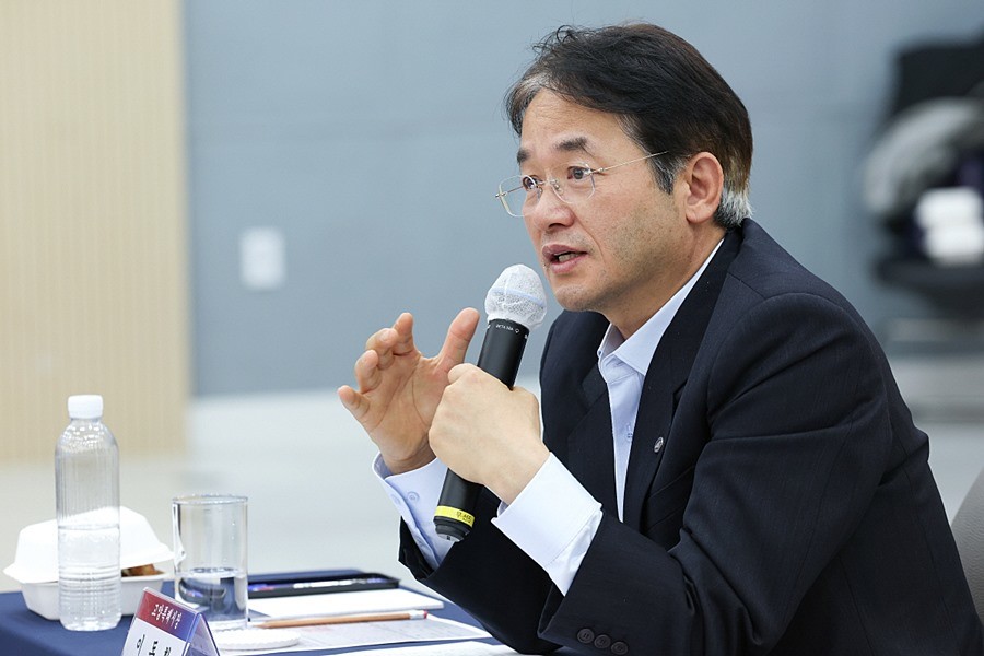 한국항공대·동국대 창업보육센터 입주기업 소통 간담회에서 발언 중인 이동환 고양특례시장