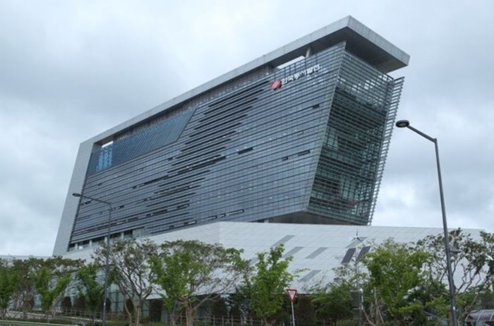 권명호 한국동서발전 사장은 13일 입장문을 통해 “이번 사고로 고인이 된 분들의 명복을 빌며 유가족께 깊이 애도의 뜻을 전한다”고 말했다. / 사진제공=동서발전