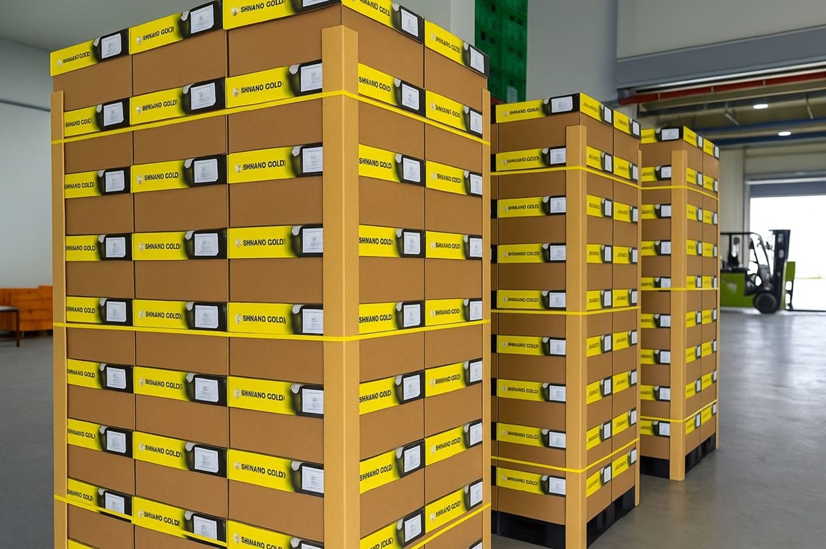 충북 보은군은 삼승면 일원에서 생산된 '결초보은 사과' 시나노골드 5.4톤을 베트남에 수출한다고 13일 밝혔다. 이 지역의 사과가 해외에 나가기는 2008년 대만 수출 이후 17년 만이라고 보은군은 설명했다. AI를 활용해 원본 사진의 해상도 등을 향상시켰다. 실제 모습과 다소 차이가 있을 수 있다. / 보은군 제공