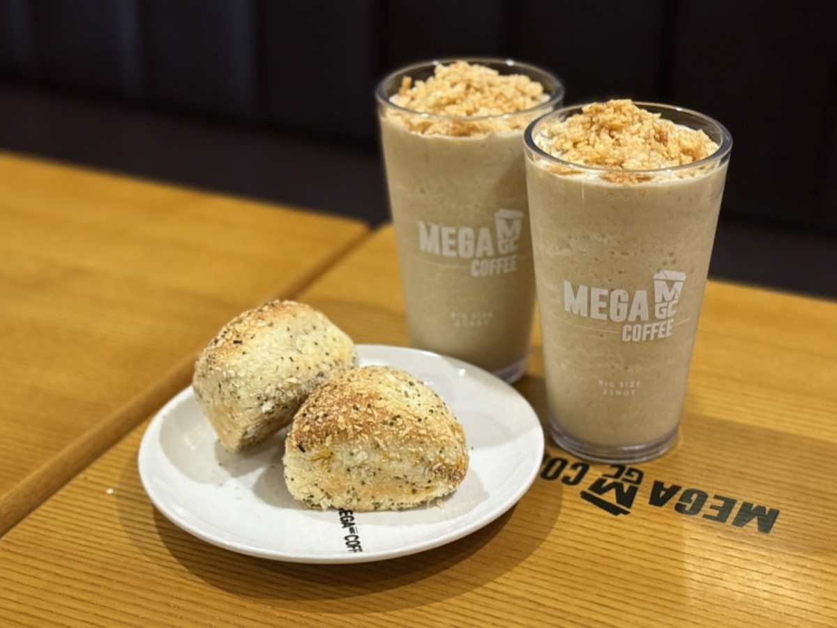 누룽누룽 바삭 프라페’, ‘매콤 비빔 주먹빵’ 판매 기간 연장 / 메가MGC커피