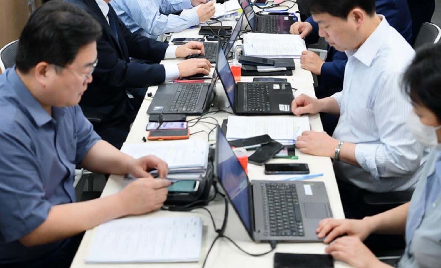 글에 대한 이해를 돕기 위해 AI 툴로 만든 사진.