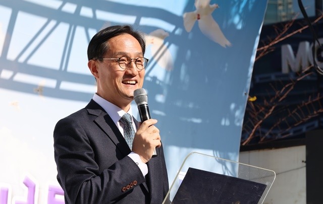 평화콘서트에서 말씀하는 옥윤호 서울북부교구장