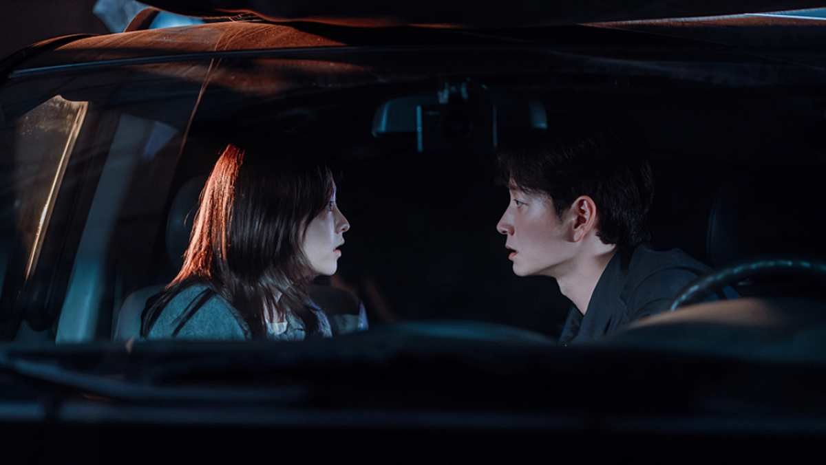 '골드랜드' 스틸컷. / 디즈니플러스코리아 제공