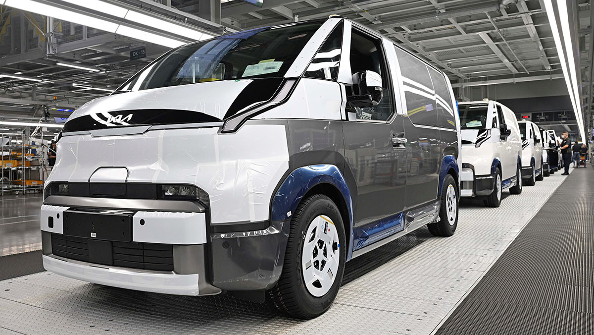 화성 EVO 플랜트 East의 PV5 생산 라인. / 기아