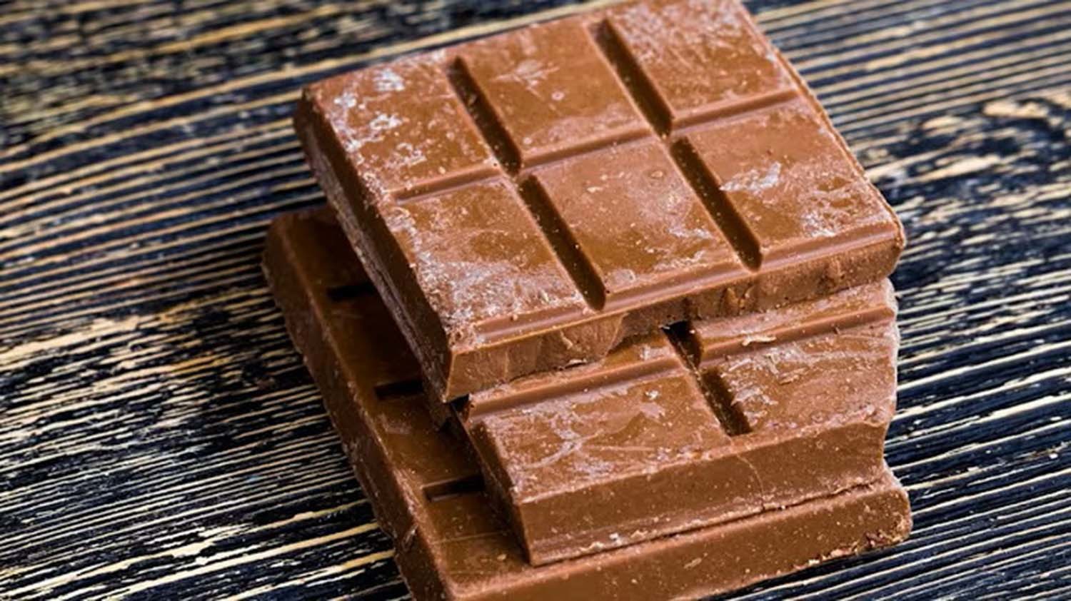 블룸 현상이 발생한 초콜릿. / 'Mashed' 유튜브