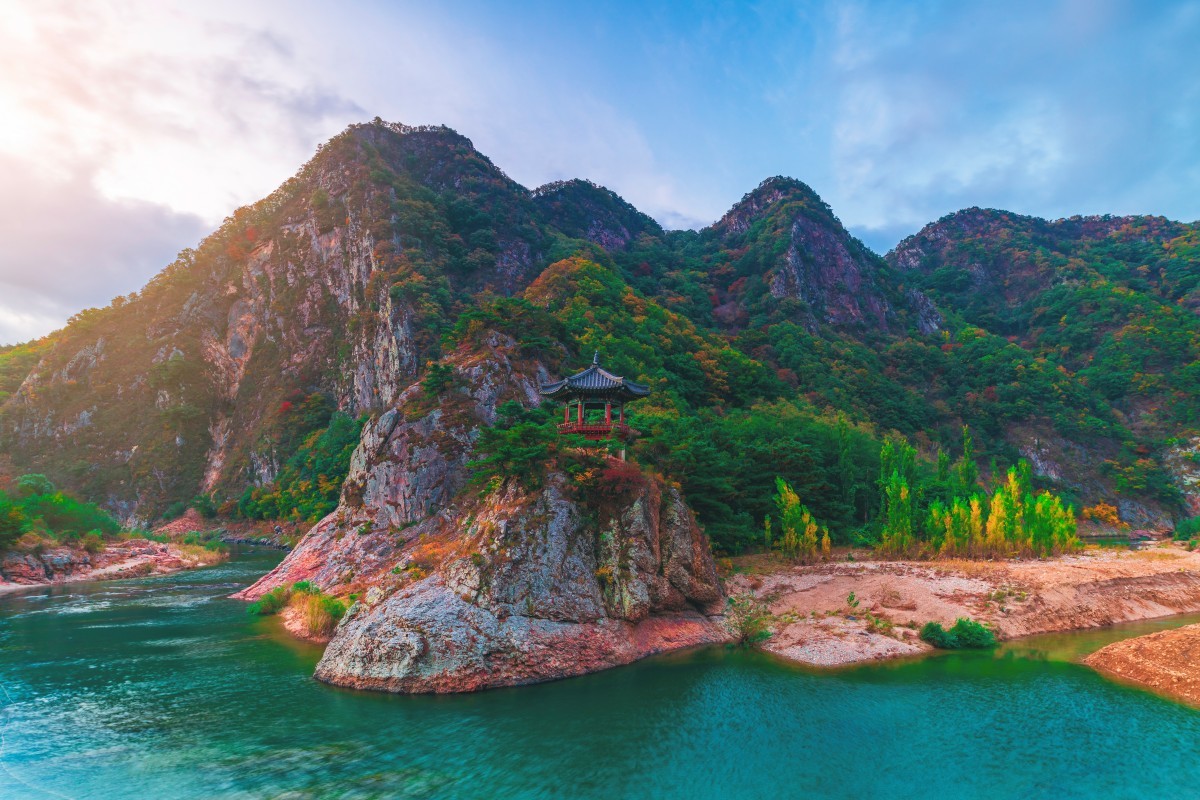 월류봉 / PREECHA WIBOONDUANGJINDA-shutterstock.com