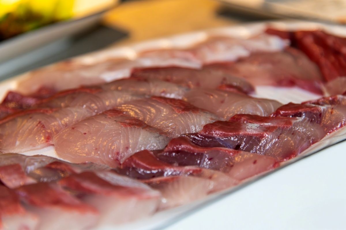 방어 회 자료사진 / SUNGMOON HAN-shutterstock.com