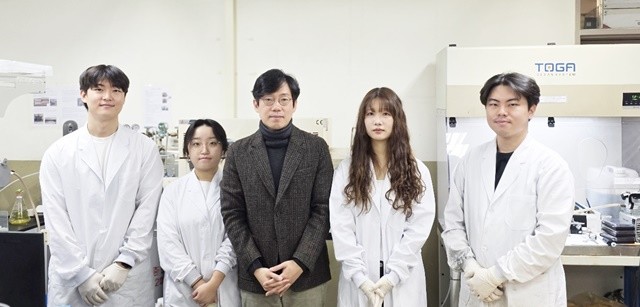 안성훈 교수 연구팀(좌측부터 김진홍, 이재희, 안성훈, 이소현, 김명준)