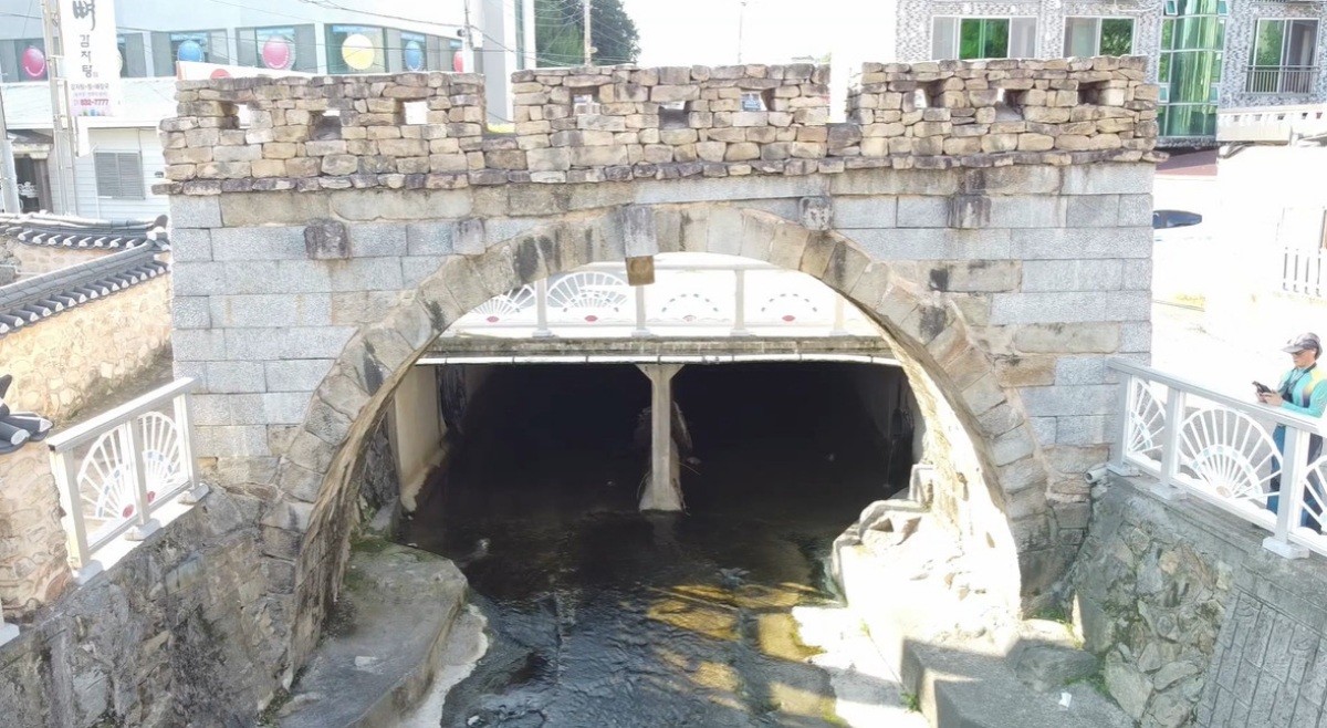옥하리 홍교. / 유튜브 'Richard Park 리차드박' 영상 캡쳐