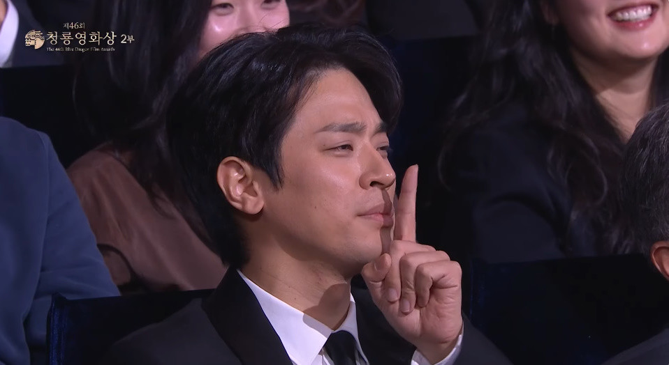 이제훈 멘트에 쑥스러워하는 박정민 / KBS