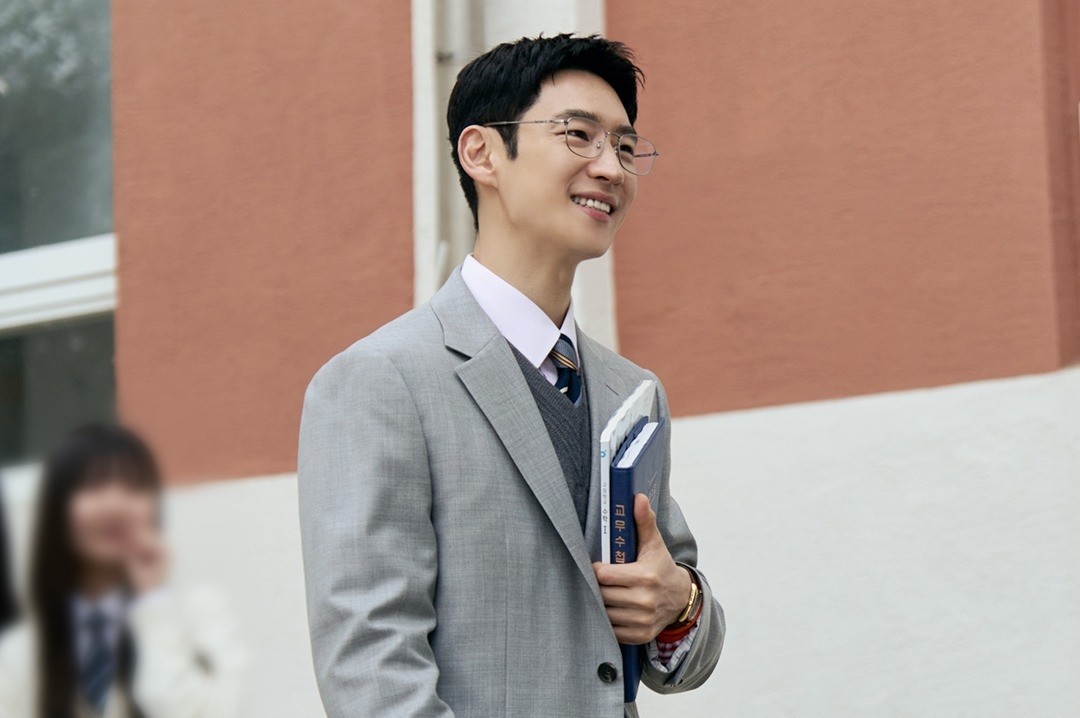 '모범택시3'에서 다양한 부캐를 선보이는 이제훈 / SBS